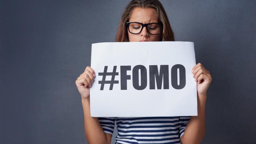 Gen Z Nggak Bisa Dipaksa Beli. Tapi Bisa Dibikin FOMO!