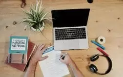 Produk Anda KURANG LAKU di Pasaran ya? Ikut Kursus Digital Marketing adalah SOLUSI TERBAIK!!!