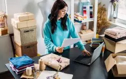 Jualan Online Itu Bukan Cuma Upload Produk & Berdoa