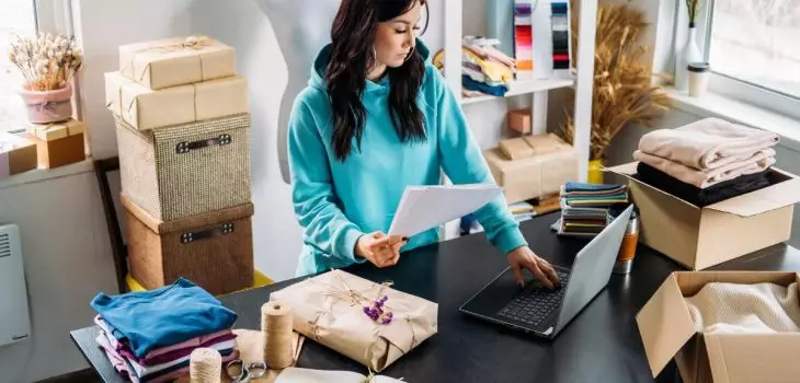 Jualan Online Itu Bukan Cuma Upload Produk & Berdoa